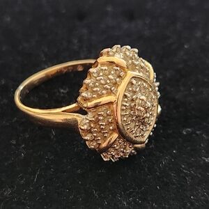 Diamond Chips In 14k Gold Setting. Size 10